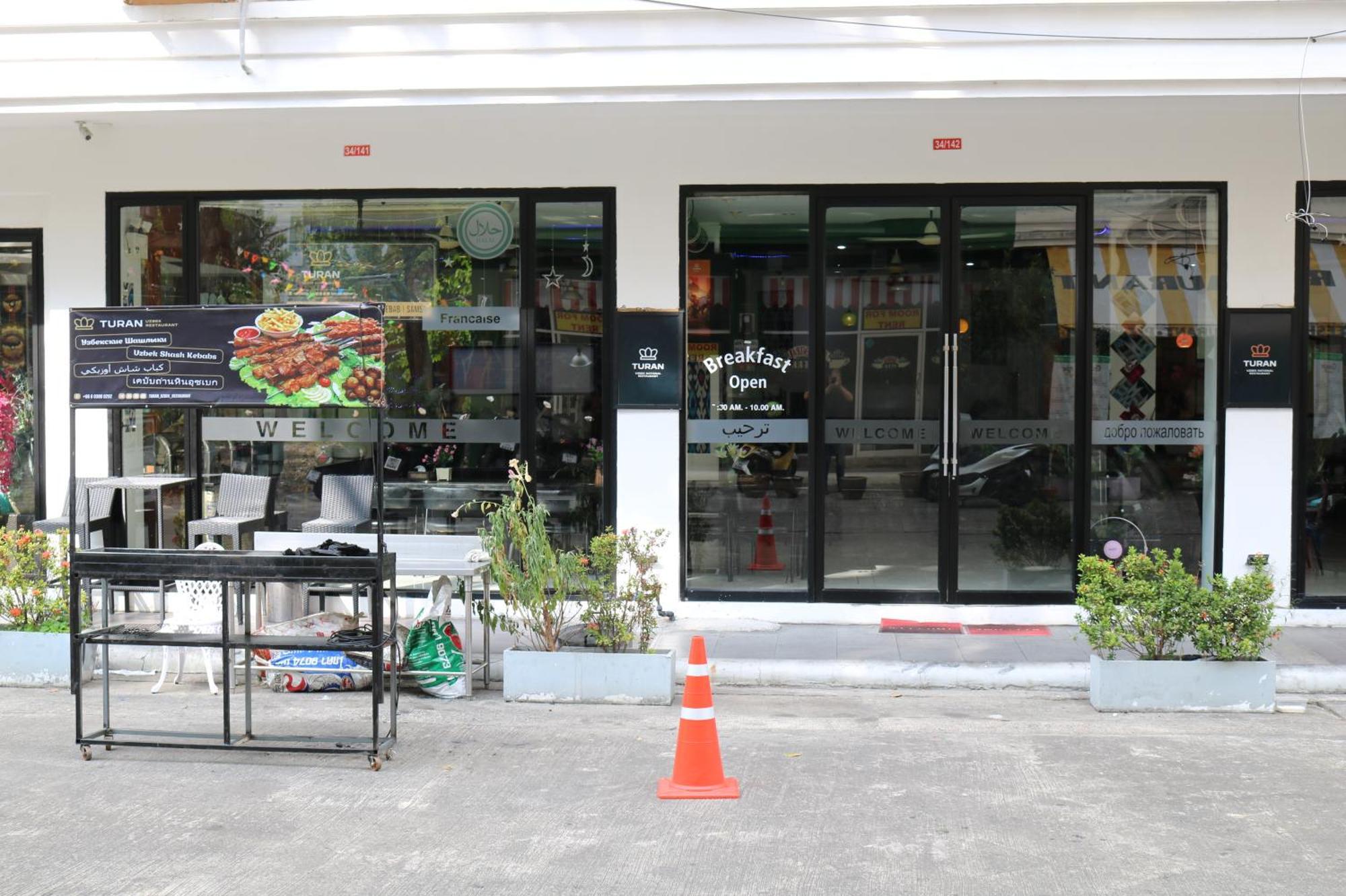 Hotel Diamond Crown Patong Exterior foto