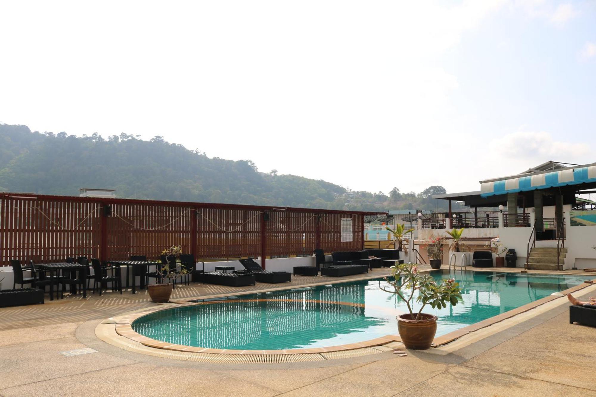Hotel Diamond Crown Patong Exterior foto