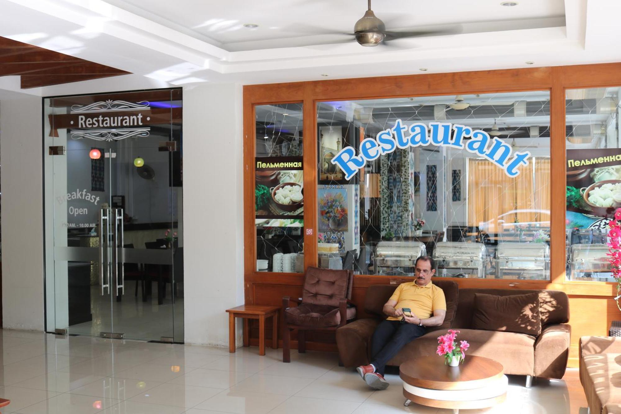 Hotel Diamond Crown Patong Exterior foto